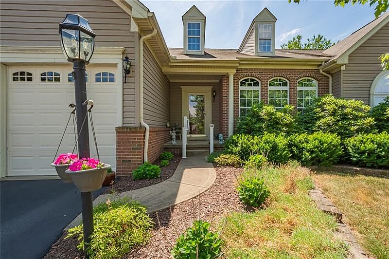 466 Eton Dr, Greensburg, PA 15601 Zillow