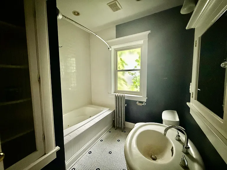 4149 N Sheridan Rd #3 — Photo 7