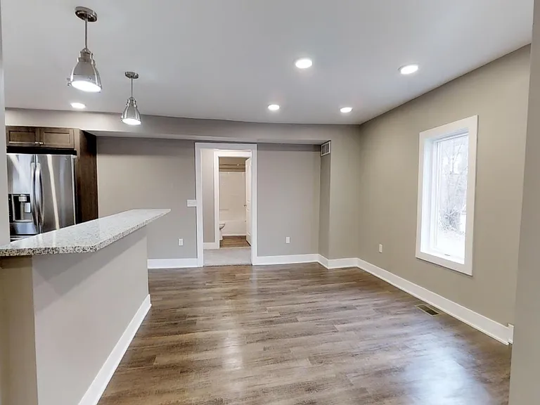1410 Forbes St — Photo 3