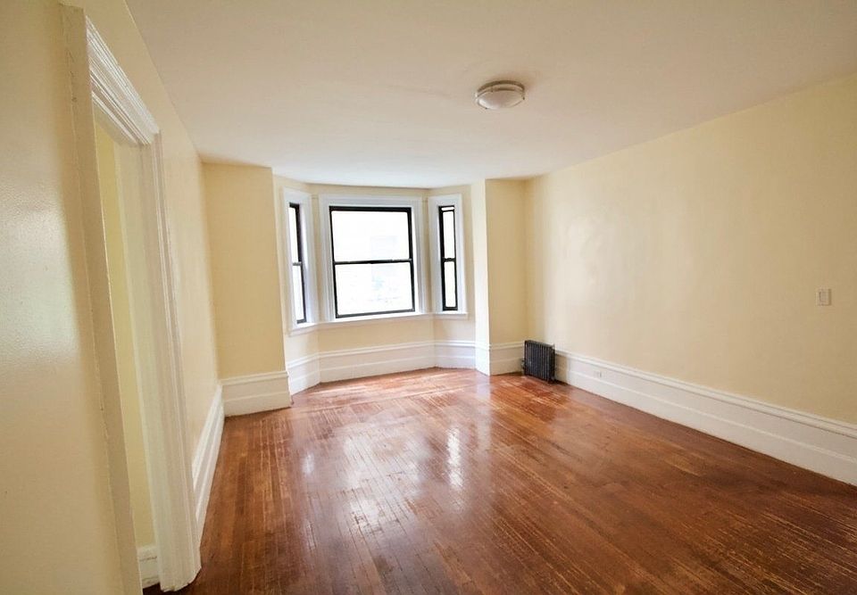 1st image of 725 W 172nd St APT 27