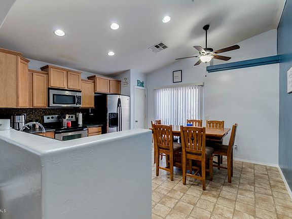 3rd image of 37130 W Amalfi Ave