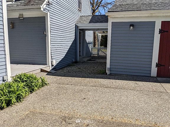 3rd image of 14500 141st Ave SE