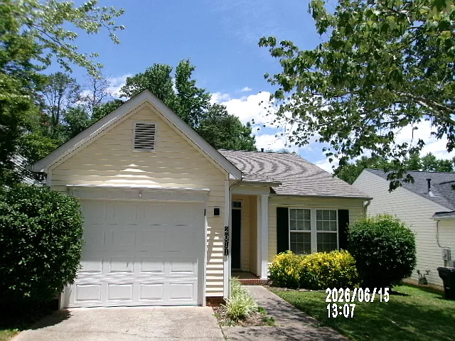 2011 Kansas City Dr — Photo 4