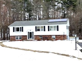 4 Blueberry Rd, Windham, NH 03087