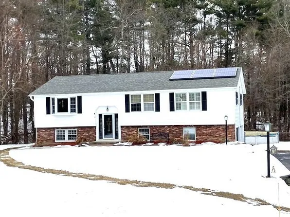 4 Blueberry Road, Windham, NH 03087