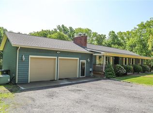 304 Franklin Rd, Hope, RI 02816