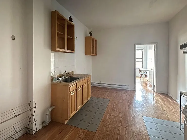 27 Orchard St #2 — Photo 1