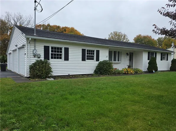 15 Jupiter Way, Macedon, NY 14502