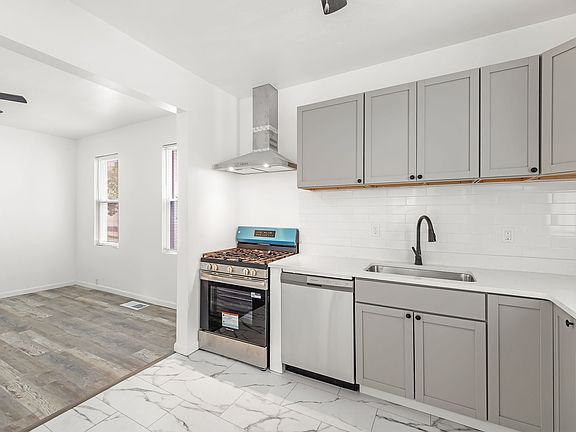 4th image of 3207 W 97th St
