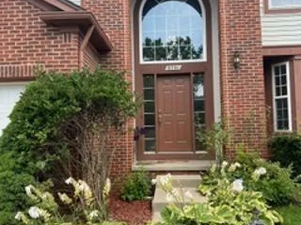 9791 Ravenshire Dr, Ypsilanti, MI 48198
