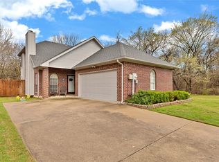 1944 Hobart Ln, Lewisville, TX