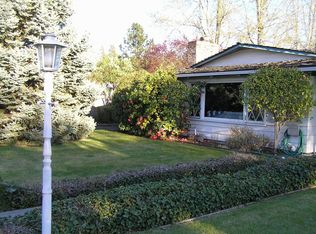 869 W Harbeck Rd, Grants Pass, OR 97527