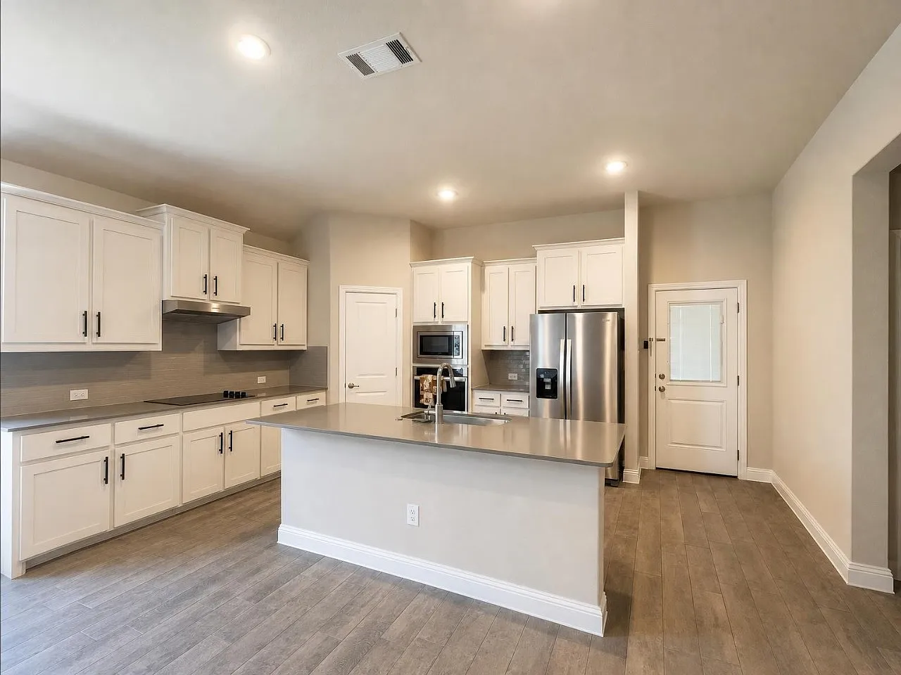 1017 Greencove Dr — Photo 4