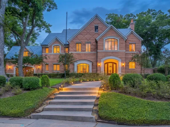 1802 Forest Gate Cir, Sugar Land, TX 77479