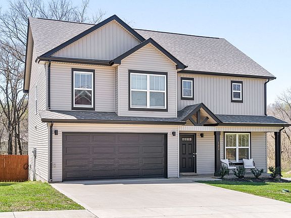 2nd image of 102 Lucerne Ln