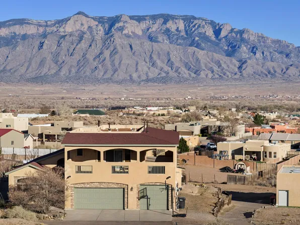 1008 Saratoga Dr NE, Rio Rancho, NM 87144