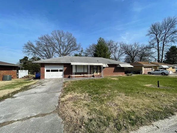 5205 Wickway Dr, Alton, IL 62002