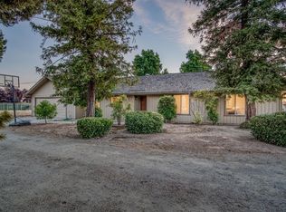 10795 N Minnewawa Ave, Clovis, CA 93619
