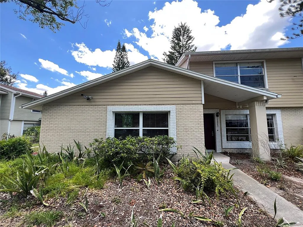 3 bed, 1.5 bath, 1178 sqft, $2,550 — Photo 1