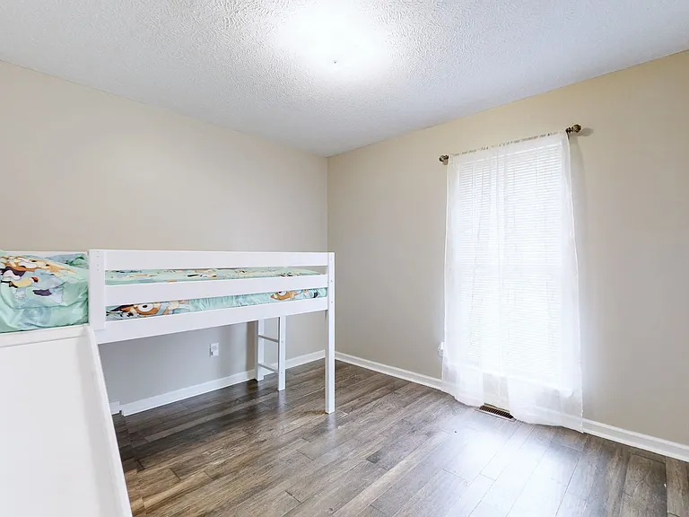 2553 Hillingdon Dr — Photo 11