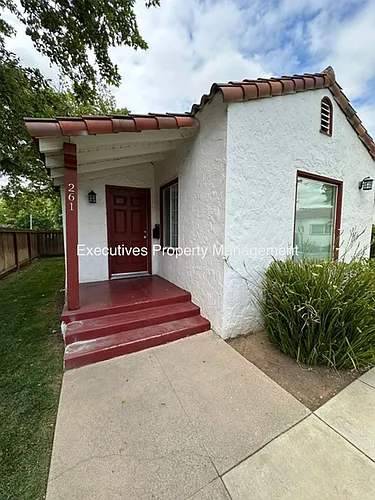 261 W 19th St Photo 1