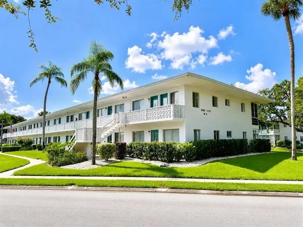 8305 111th St APT 108, Seminole, FL 33772