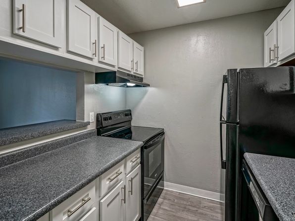 10800 Comanche Rd NE #207