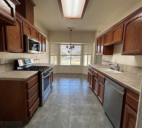 4th image of 25575 Avenue 18 1/2