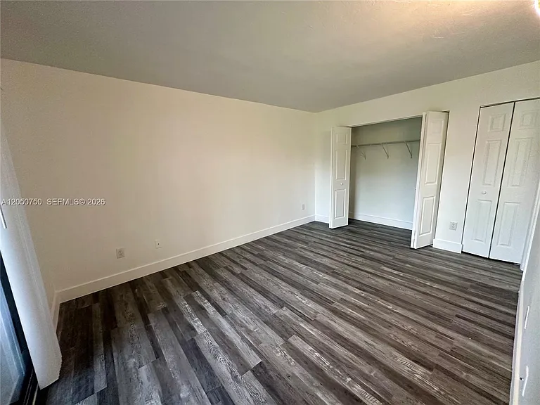 960 N Franklin Ave #960G — Photo 11