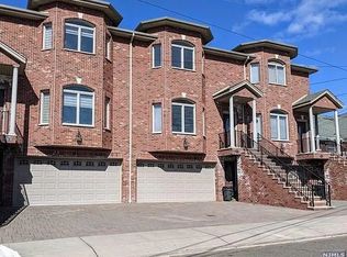 281C 13th St APT C, Palisades Park, NJ 07650
