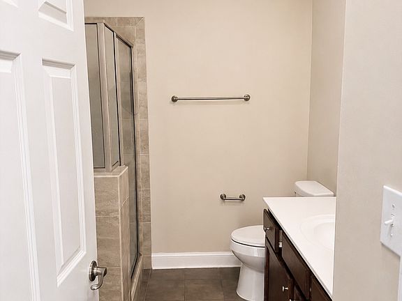 4th image of 310 Gallery Dr Unit 101
