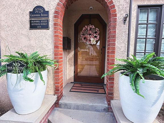 3rd image of 3726 California Ave