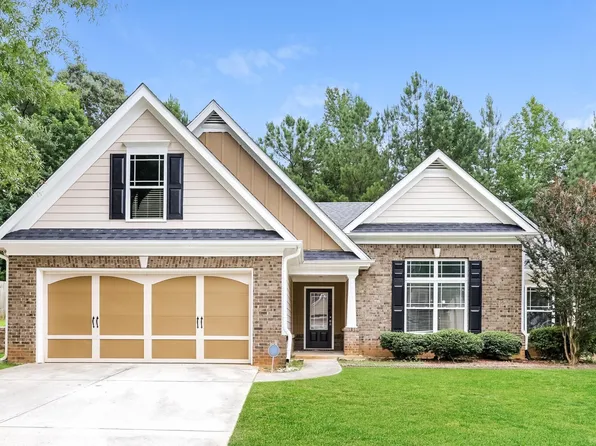 2160 Village Green Dr, Fairburn, GA 30213