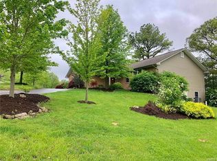 16 Glenview Ln, Festus, MO 63028