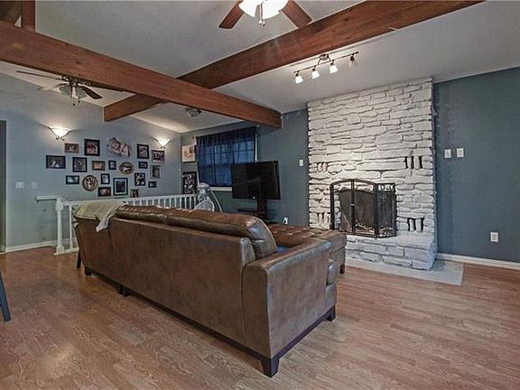 5th image of 7 Arnold Ln