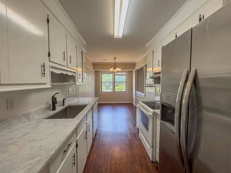 215 Ruffin Rd — Photo 7