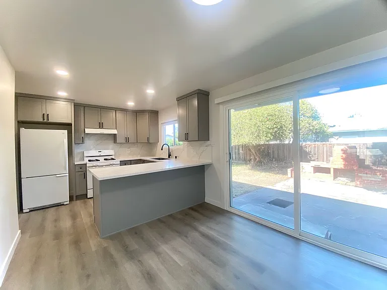 35636 Cabral Dr — Photo 5