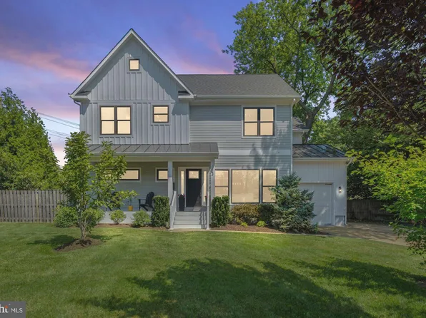 123 Hickory Cir SW, Vienna, VA 22180