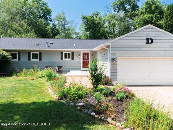 1232 Sandhill Dr, Dewitt, MI 48820