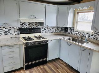 2400 W Carroll Ave, Oak Creek, WI 53154