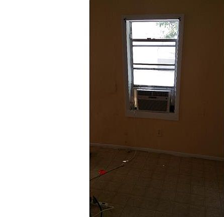 5th image of 4232 Scott Ave