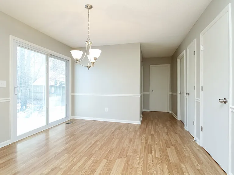 1506 Ashlawn Dr — Photo 6