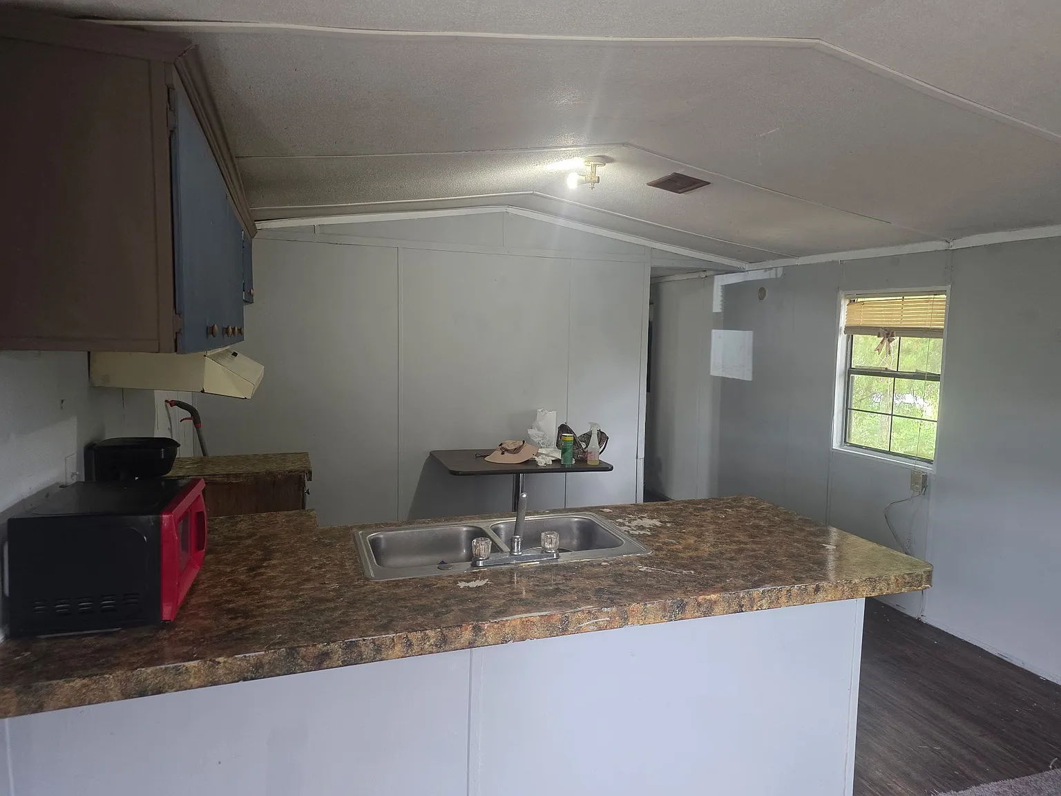 2 bed, 2.0 bath, 900 sqft, $650 — Photo 1