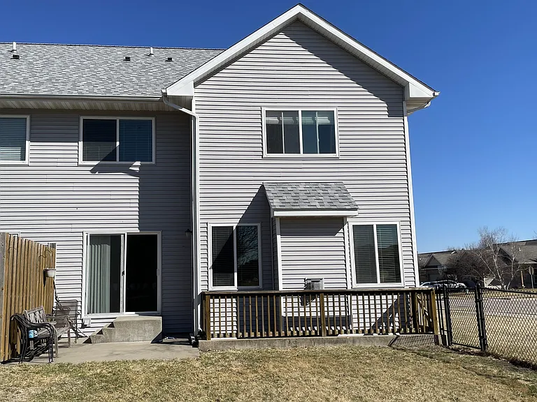 415 Washington Ave — Photo 14