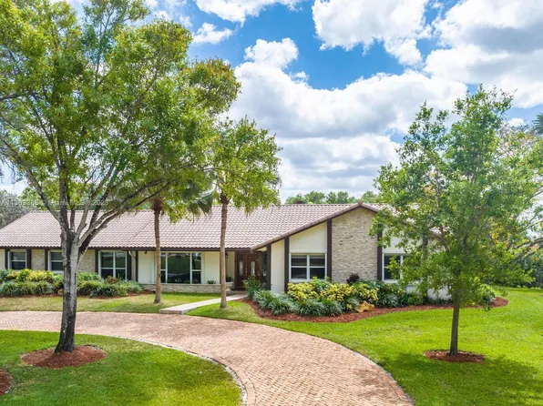15110 N Saxon Cir, Southwest Ranches, FL 33331