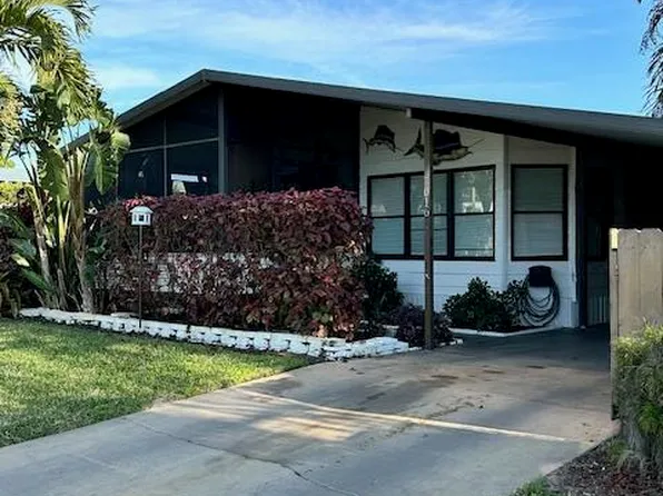 7016 SE Amendment Street, Hobe Sound, FL 33455