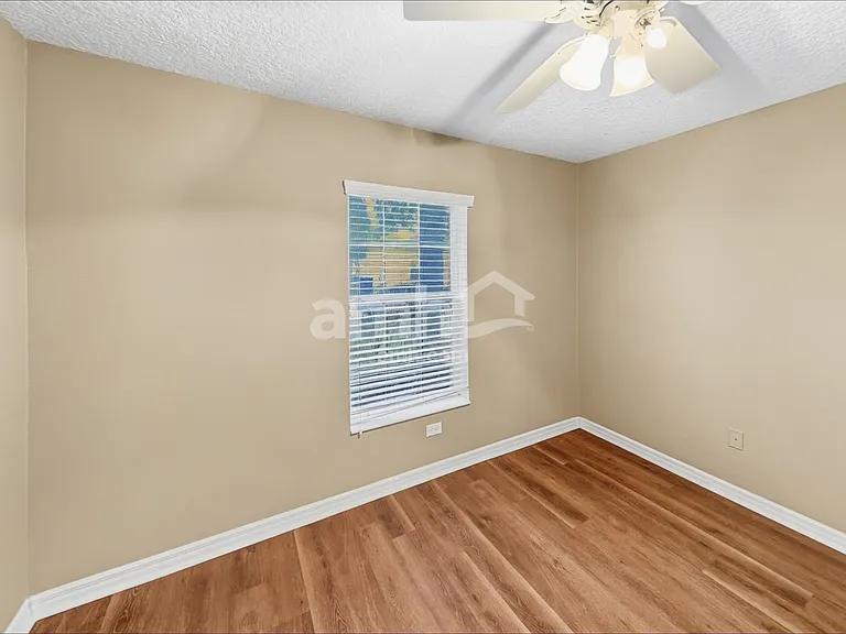 1916 Pontoon Pl — Photo 12