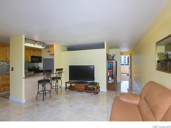 3rd image of 910 Ahana St APT 607