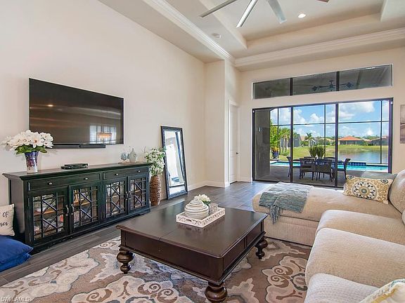 2nd image of 10506 Valencia Lakes Dr