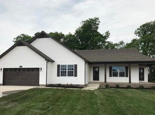 752 Pleasant Meadow Ln, Bowling Green, KY 42101